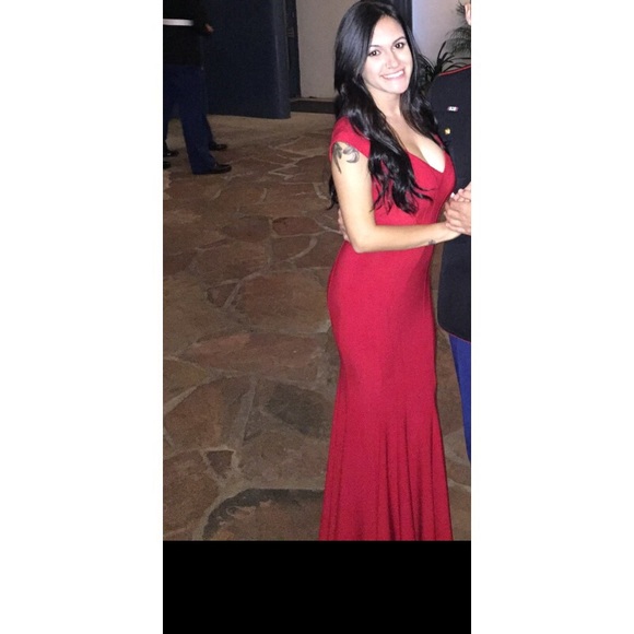 Betsy & Adam red evening gown - Picture 4 of 6